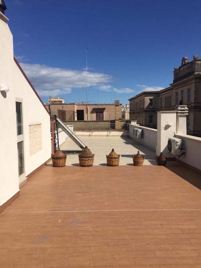 Palazzo Romanelli B&B Trani Exterior photo